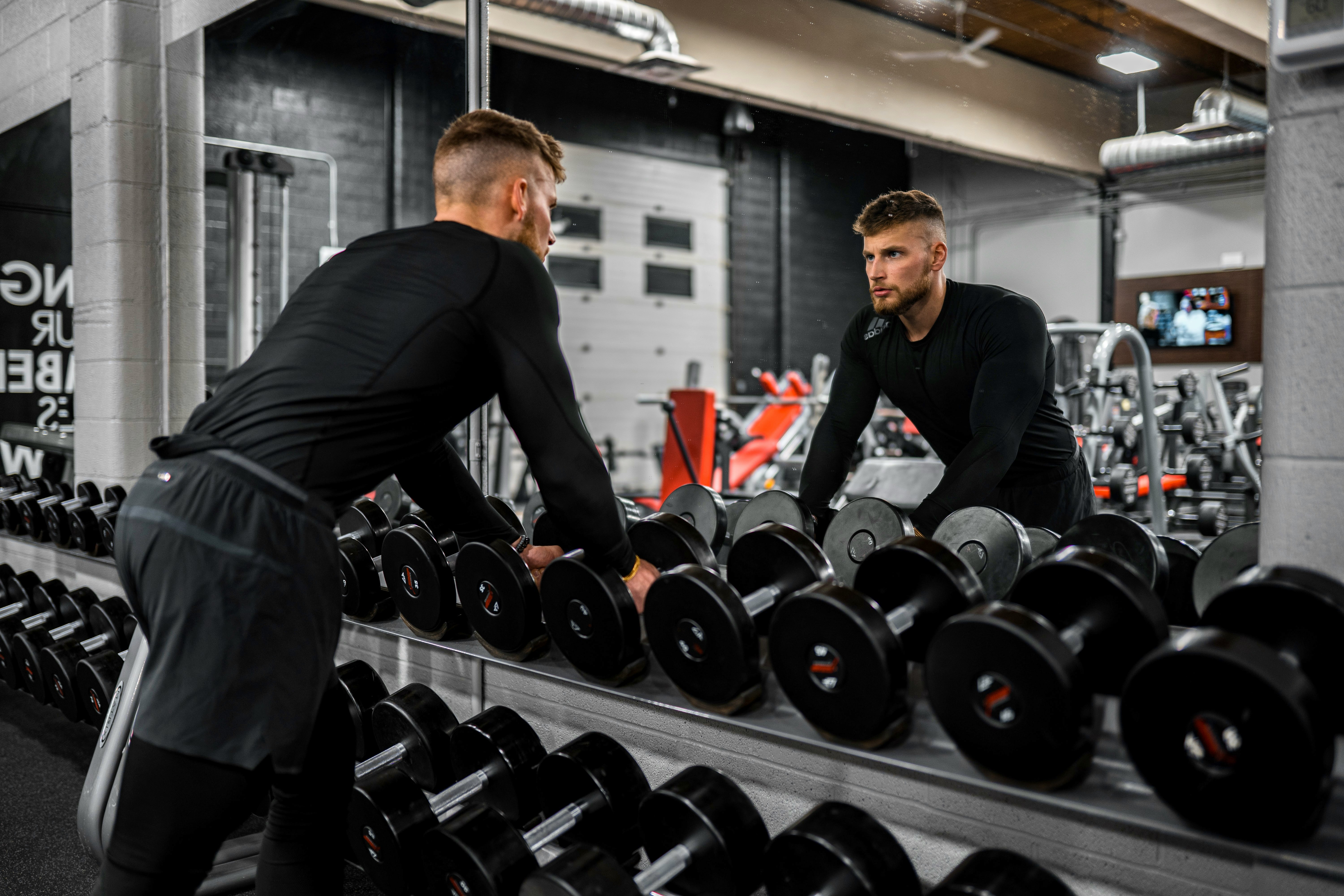 Seated Incline Curl (Dumbbell)